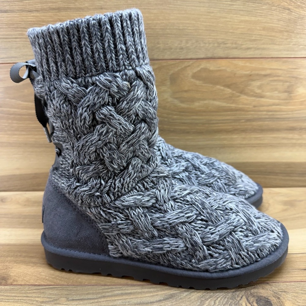 UGG Isla Cable Knit Sweater Boots 7 Gray Cozy Short Ribbon Lace Tie